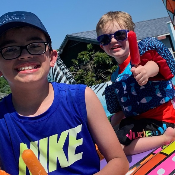 Meet your Posher, Brittany - Picture 1 of 1